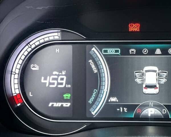 Серый Киа Niro, объемом двигателя 0 л и пробегом 27 тыс. км за 24444 $, фото 58 на Automoto.ua