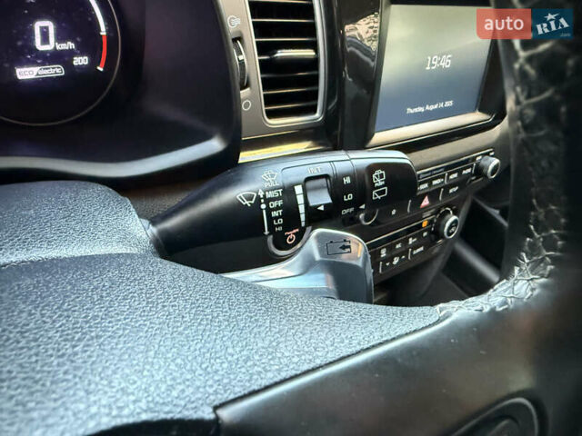 Сірий Кіа Niro, об'ємом двигуна 0 л та пробігом 65 тис. км за 16700 $, фото 25 на Automoto.ua