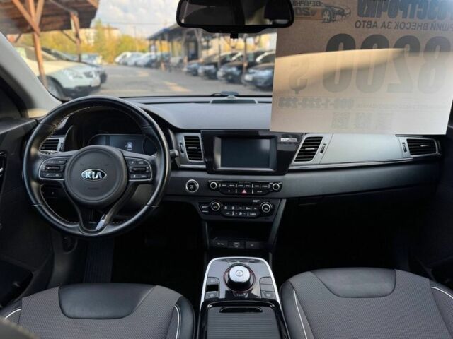 Киа Niro 2019 в Кривом Роге на Automoto.ua Серый Киа Niro, объемом двигателя 0 л и пробегом 173 тыс. км за 17250 $, фото 7 на Automoto.ua