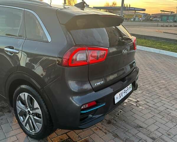 Серый Киа Niro, объемом двигателя 0 л и пробегом 84 тыс. км за 17960 $, фото 11 на Automoto.ua