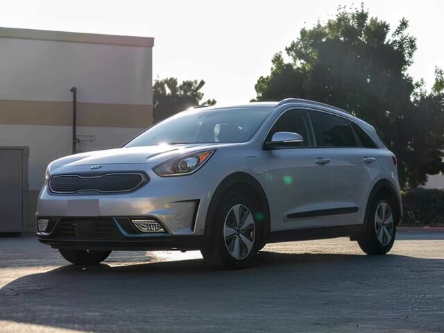 Сірий Кіа Niro, об'ємом двигуна 1.6 л та пробігом 48 тис. км за 8900 $, фото 2 на Automoto.ua