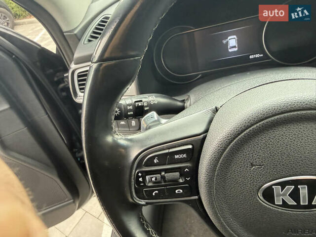 Сірий Кіа Niro, об'ємом двигуна 0 л та пробігом 66 тис. км за 16900 $, фото 14 на Automoto.ua