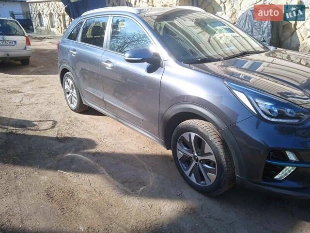 Серый Киа Niro, объемом двигателя 0 л и пробегом 137 тыс. км за 16999 $, фото 9 на Automoto.ua