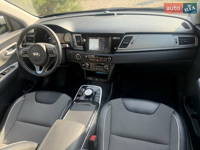 Серый Киа Niro, объемом двигателя 0 л и пробегом 158 тыс. км за 17800 $, фото 34 на Automoto.ua