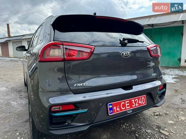 Киа Niro 2019 в Дрогобыче на Automoto.ua Серый Киа Niro, объемом двигателя 0 л и пробегом 139 тыс. км за 17777 $, фото 6 на Automoto.ua