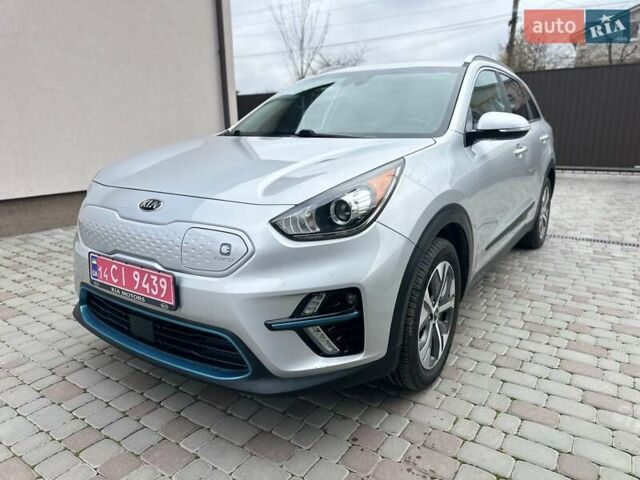 Сірий Кіа Niro, об'ємом двигуна 0 л та пробігом 110 тис. км за 16400 $, фото 7 на Automoto.ua