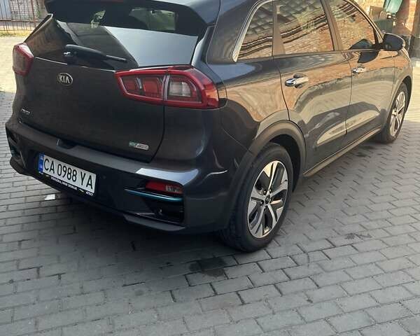 Серый Киа Niro, объемом двигателя 0 л и пробегом 109 тыс. км за 18500 $, фото 3 на Automoto.ua