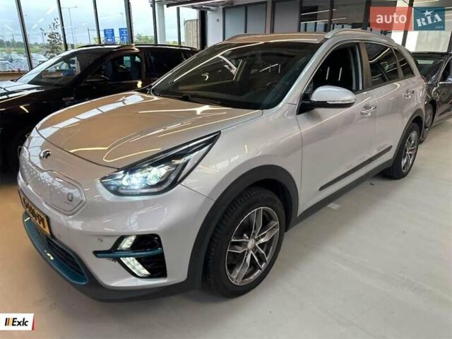 Сірий Кіа Niro, об'ємом двигуна 0 л та пробігом 121 тис. км за 17600 $, фото 21 на Automoto.ua