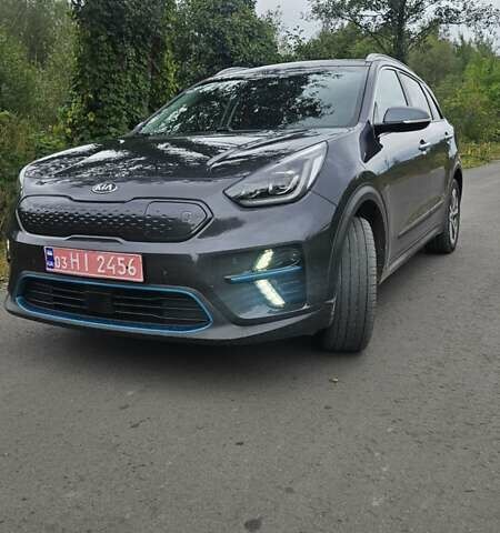 Серый Киа Niro, объемом двигателя 0 л и пробегом 147 тыс. км за 16500 $, фото 6 на Automoto.ua