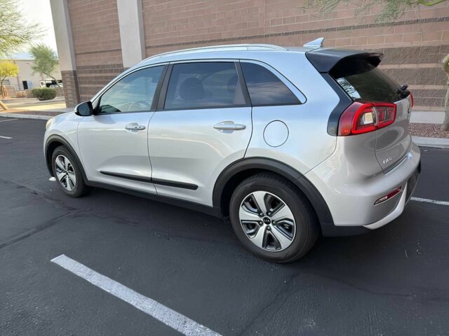 Киа Niro 2019 в Одессе на Automoto.ua Серый Киа Niro, объемом двигателя 1.6 л и пробегом 45 тыс. км за 13000 $, фото 5 на Automoto.ua