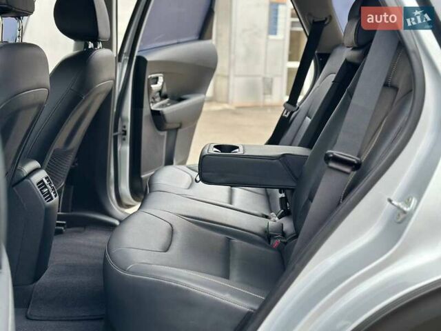 Серый Киа Niro, объемом двигателя 0 л и пробегом 27 тыс. км за 24444 $, фото 46 на Automoto.ua
