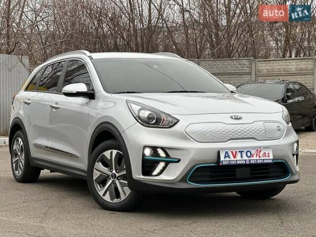 Киа Niro 2019 в Кривом Роге на Automoto.ua Серый Киа Niro, объемом двигателя 0 л и пробегом 27 тыс. км за 24000 $, фото 9 на Automoto.ua