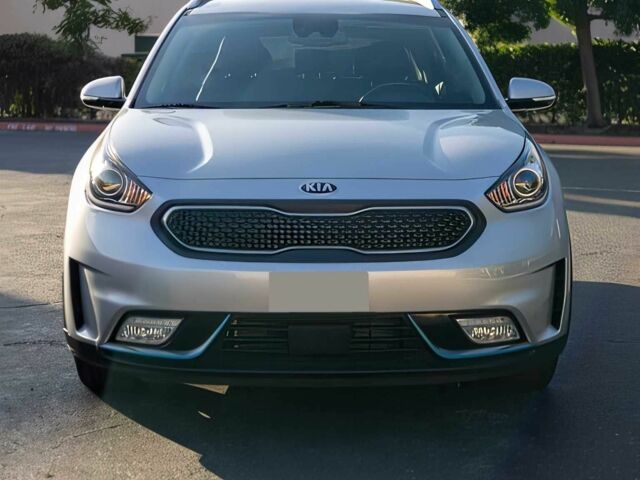 Сірий Кіа Niro, об'ємом двигуна 1.6 л та пробігом 48 тис. км за 8900 $, фото 1 на Automoto.ua