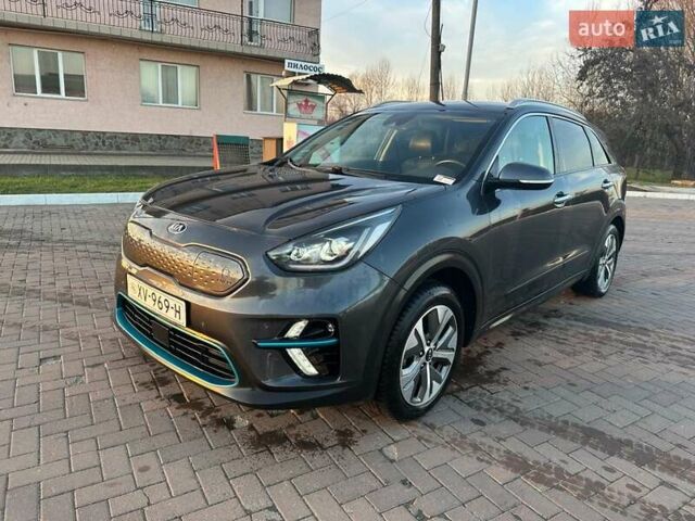 Серый Киа Niro, объемом двигателя 0 л и пробегом 84 тыс. км за 17960 $, фото 1 на Automoto.ua