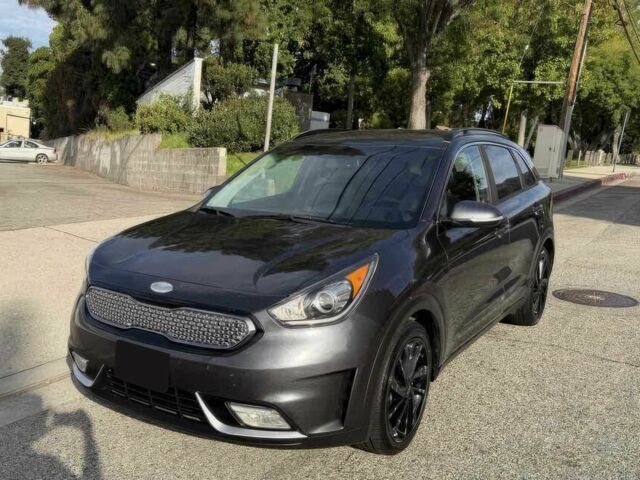 Серый Киа Niro, объемом двигателя 1.6 л и пробегом 33 тыс. км за 7800 $, фото 2 на Automoto.ua
