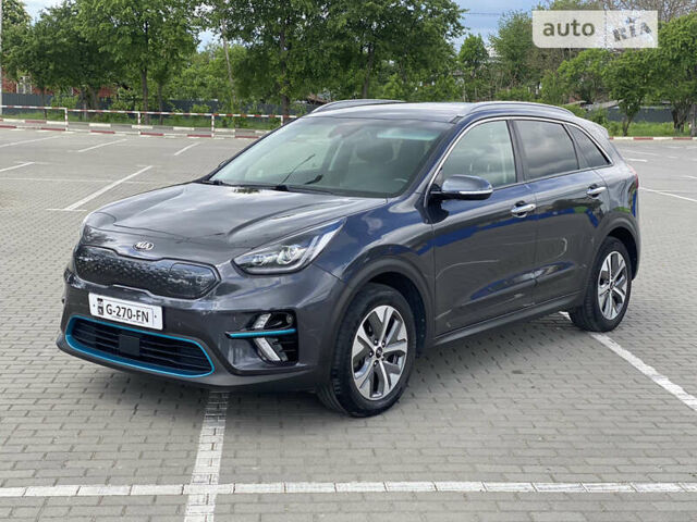 Серый Киа Niro, объемом двигателя 0 л и пробегом 170 тыс. км за 18200 $, фото 41 на Automoto.ua