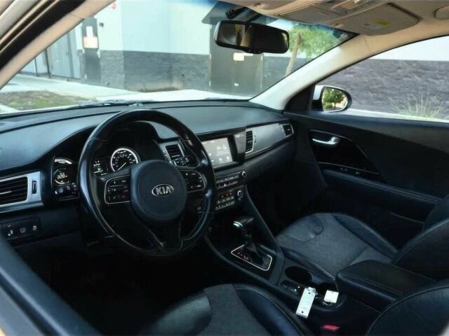 Сірий Кіа Niro, об'ємом двигуна 1.6 л та пробігом 38 тис. км за 4100 $, фото 7 на Automoto.ua