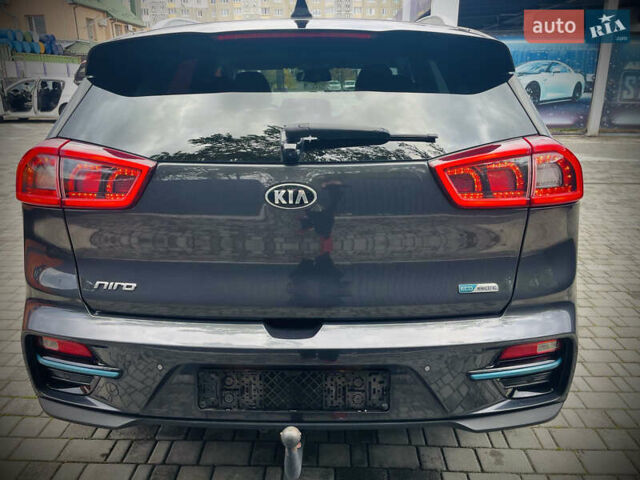 Серый Киа Niro, объемом двигателя 0 л и пробегом 102 тыс. км за 18900 $, фото 14 на Automoto.ua