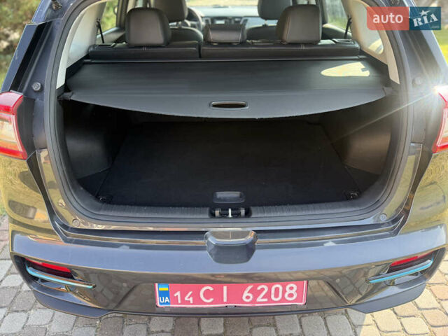 Серый Киа Niro, объемом двигателя 0 л и пробегом 158 тыс. км за 17800 $, фото 38 на Automoto.ua