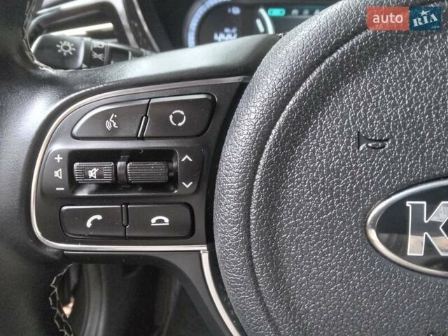 Киа Niro 2020 в Ирпене на Automoto.ua Серый Киа Niro, объемом двигателя 0 л и пробегом 99 тыс. км за 20490 $, фото 74 на Automoto.ua