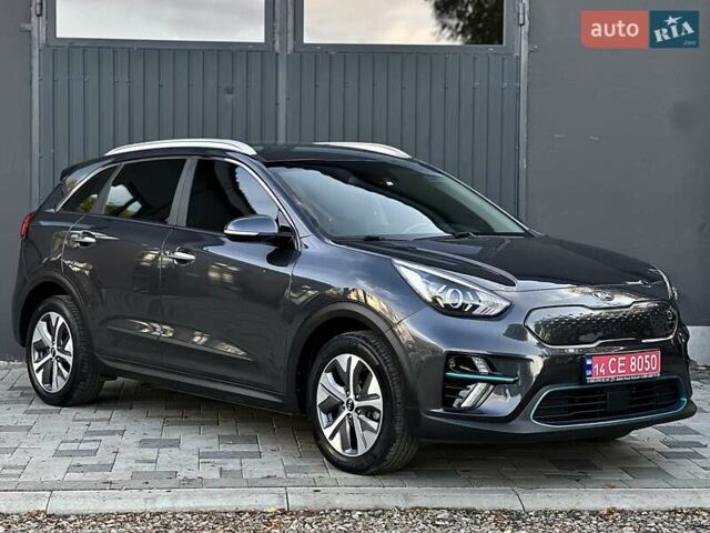 Киа Niro 2020 в Ивано-Франковске на Automoto.ua Серый Киа Niro, объемом двигателя 0 л и пробегом 88 тыс. км за 18500 $, фото 5 на Automoto.ua