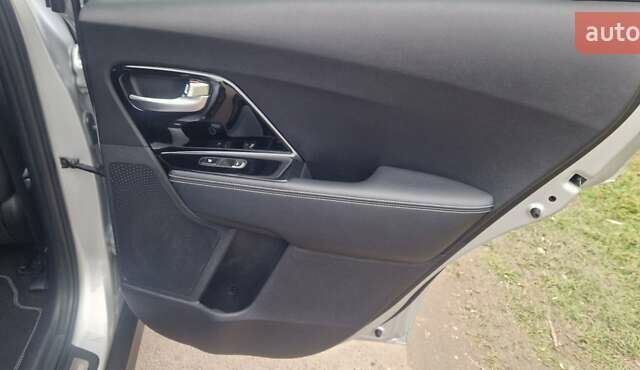 Серый Киа Niro, объемом двигателя 0 л и пробегом 167 тыс. км за 18400 $, фото 16 на Automoto.ua