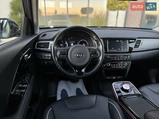 Серый Киа Niro, объемом двигателя 0 л и пробегом 142 тыс. км за 17700 $, фото 37 на Automoto.ua