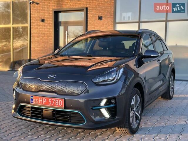 Серый Киа Niro, объемом двигателя 0 л и пробегом 74 тыс. км за 18200 $, фото 6 на Automoto.ua