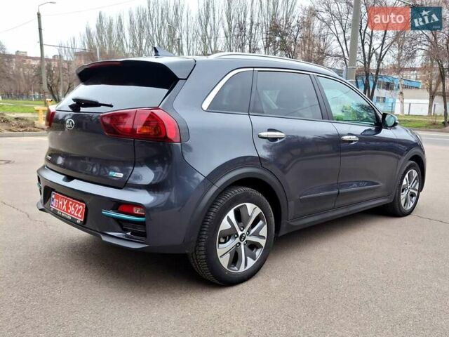Серый Киа Niro, объемом двигателя 0 л и пробегом 115 тыс. км за 20300 $, фото 8 на Automoto.ua