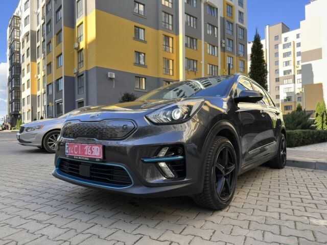 Серый Киа Niro, объемом двигателя 0 л и пробегом 112 тыс. км за 16999 $, фото 1 на Automoto.ua