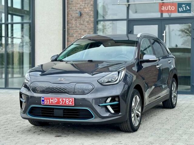 Серый Киа Niro, объемом двигателя 0 л и пробегом 150 тыс. км за 18500 $, фото 9 на Automoto.ua
