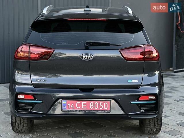 Серый Киа Niro, объемом двигателя 0 л и пробегом 88 тыс. км за 18500 $, фото 11 на Automoto.ua