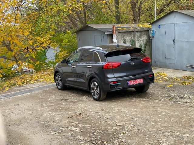 Киа Niro 2020 в Тернополе на Automoto.ua Серый Киа Niro, объемом двигателя 0 л и пробегом 149 тыс. км за 18700 $, фото 8 на Automoto.ua