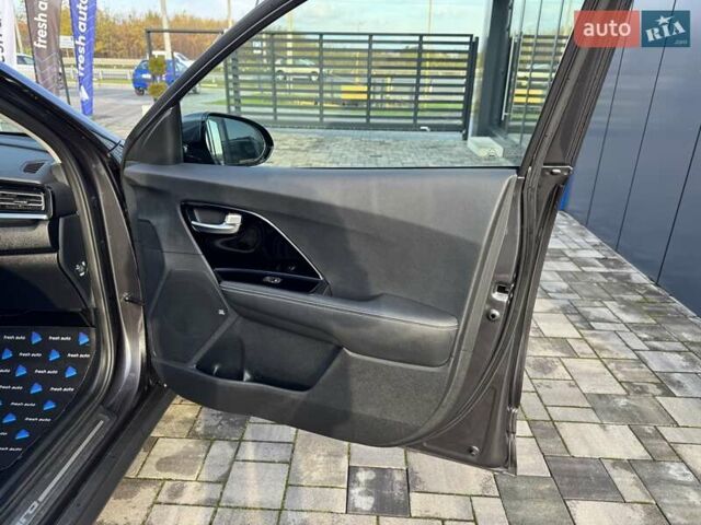 Серый Киа Niro, объемом двигателя 0 л и пробегом 142 тыс. км за 18900 $, фото 32 на Automoto.ua