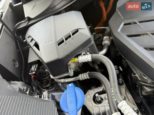 Сірий Кіа Niro, об'ємом двигуна 0 л та пробігом 70 тис. км за 19999 $, фото 79 на Automoto.ua