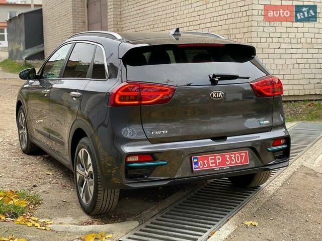 Киа Niro 2020 в Тернополе на Automoto.ua Серый Киа Niro, объемом двигателя 0 л и пробегом 149 тыс. км за 18800 $, фото 13 на Automoto.ua