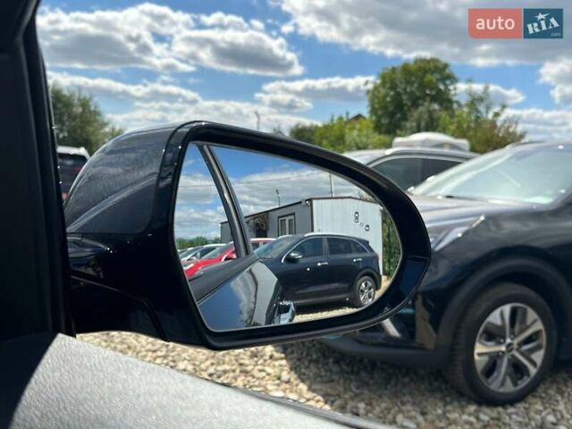 Сірий Кіа Niro, об'ємом двигуна 0 л та пробігом 97 тис. км за 22600 $, фото 3 на Automoto.ua