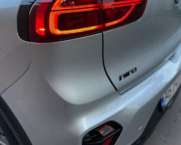 Серый Киа Niro, объемом двигателя 1.58 л и пробегом 67 тыс. км за 22600 $, фото 25 на Automoto.ua