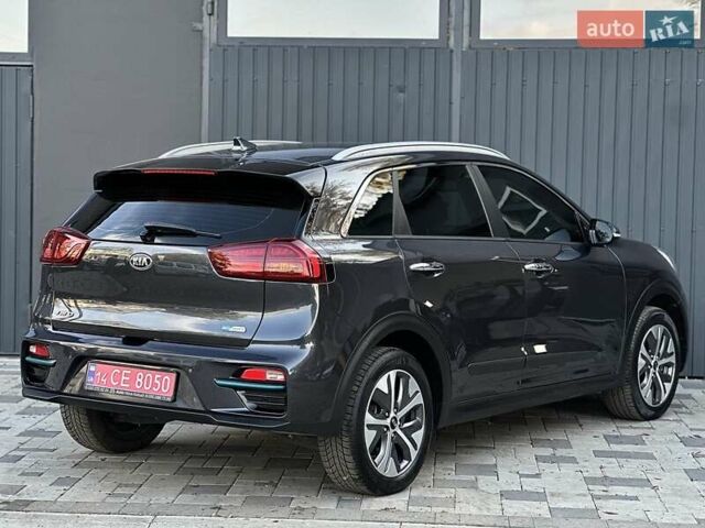 Киа Niro 2020 в Ивано-Франковске на Automoto.ua Серый Киа Niro, объемом двигателя 0 л и пробегом 88 тыс. км за 18500 $, фото 12 на Automoto.ua