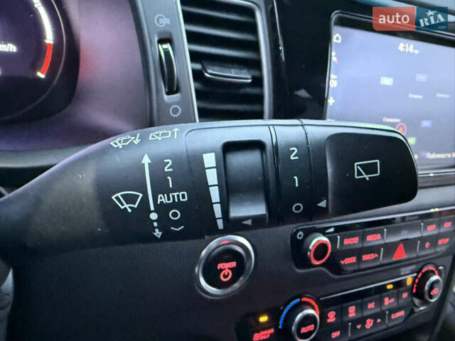 Серый Киа Niro, объемом двигателя 0 л и пробегом 165 тыс. км за 18000 $, фото 62 на Automoto.ua