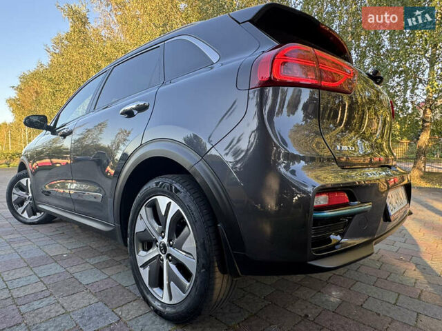 Серый Киа Niro, объемом двигателя 0 л и пробегом 149 тыс. км за 19900 $, фото 9 на Automoto.ua