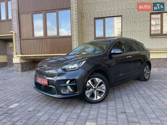Серый Киа Niro, объемом двигателя 0 л и пробегом 125 тыс. км за 19250 $, фото 2 на Automoto.ua