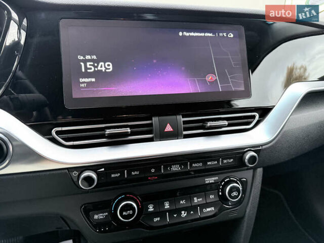 Серый Киа Niro, объемом двигателя 0 л и пробегом 126 тыс. км за 21500 $, фото 20 на Automoto.ua