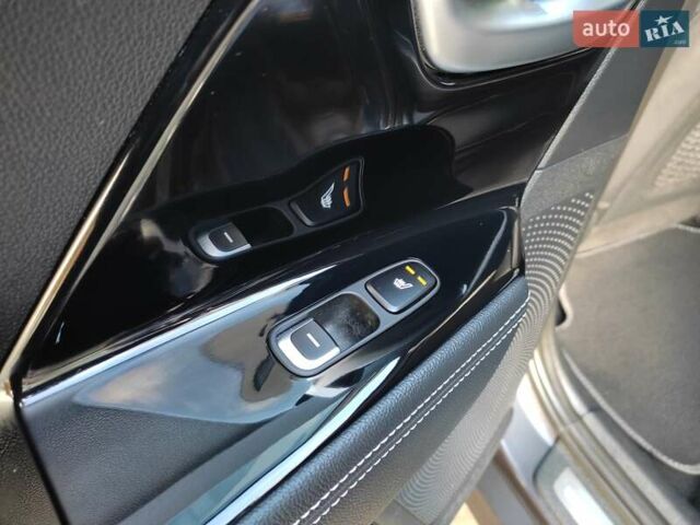 Киа Niro 2020 в Ровно на Automoto.ua Серый Киа Niro, объемом двигателя 0 л и пробегом 125 тыс. км за 19850 $, фото 73 на Automoto.ua