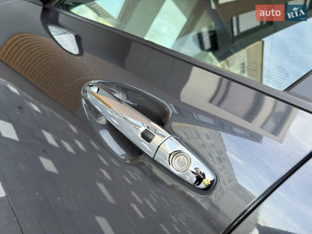 Сірий Кіа Niro, об'ємом двигуна 0 л та пробігом 70 тис. км за 19999 $, фото 31 на Automoto.ua