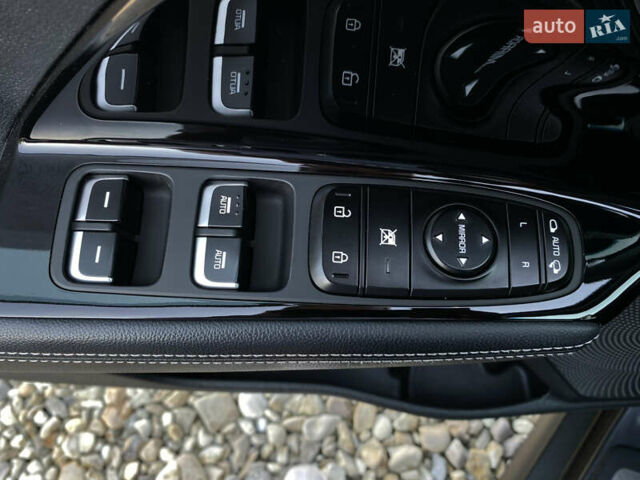 Сірий Кіа Niro, об'ємом двигуна 0 л та пробігом 116 тис. км за 21800 $, фото 36 на Automoto.ua