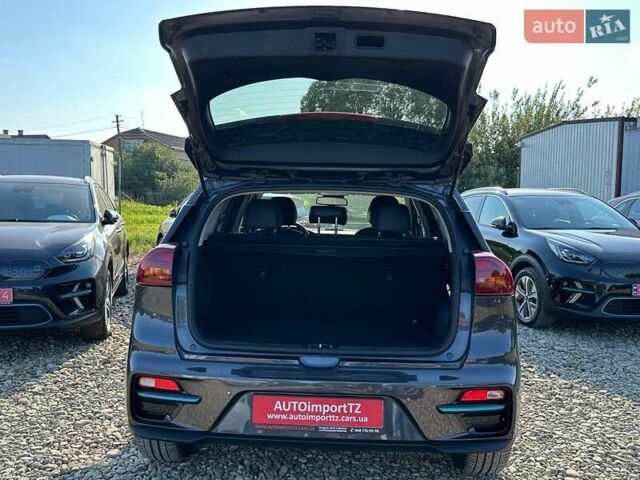 Сірий Кіа Niro, об'ємом двигуна 0 л та пробігом 76 тис. км за 21700 $, фото 44 на Automoto.ua