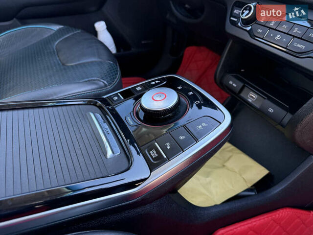 Сірий Кіа Niro, об'ємом двигуна 0 л та пробігом 87 тис. км за 18500 $, фото 15 на Automoto.ua