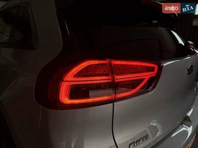 Сірий Кіа Niro, об'ємом двигуна 0 л та пробігом 71 тис. км за 21999 $, фото 97 на Automoto.ua