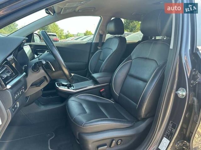 Сірий Кіа Niro, об'ємом двигуна 0 л та пробігом 76 тис. км за 22700 $, фото 1 на Automoto.ua